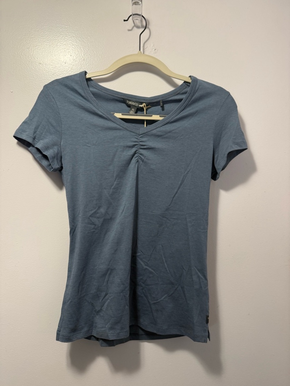 Toad & Co.  Short-Sleeve Ruched V-Neck Tee